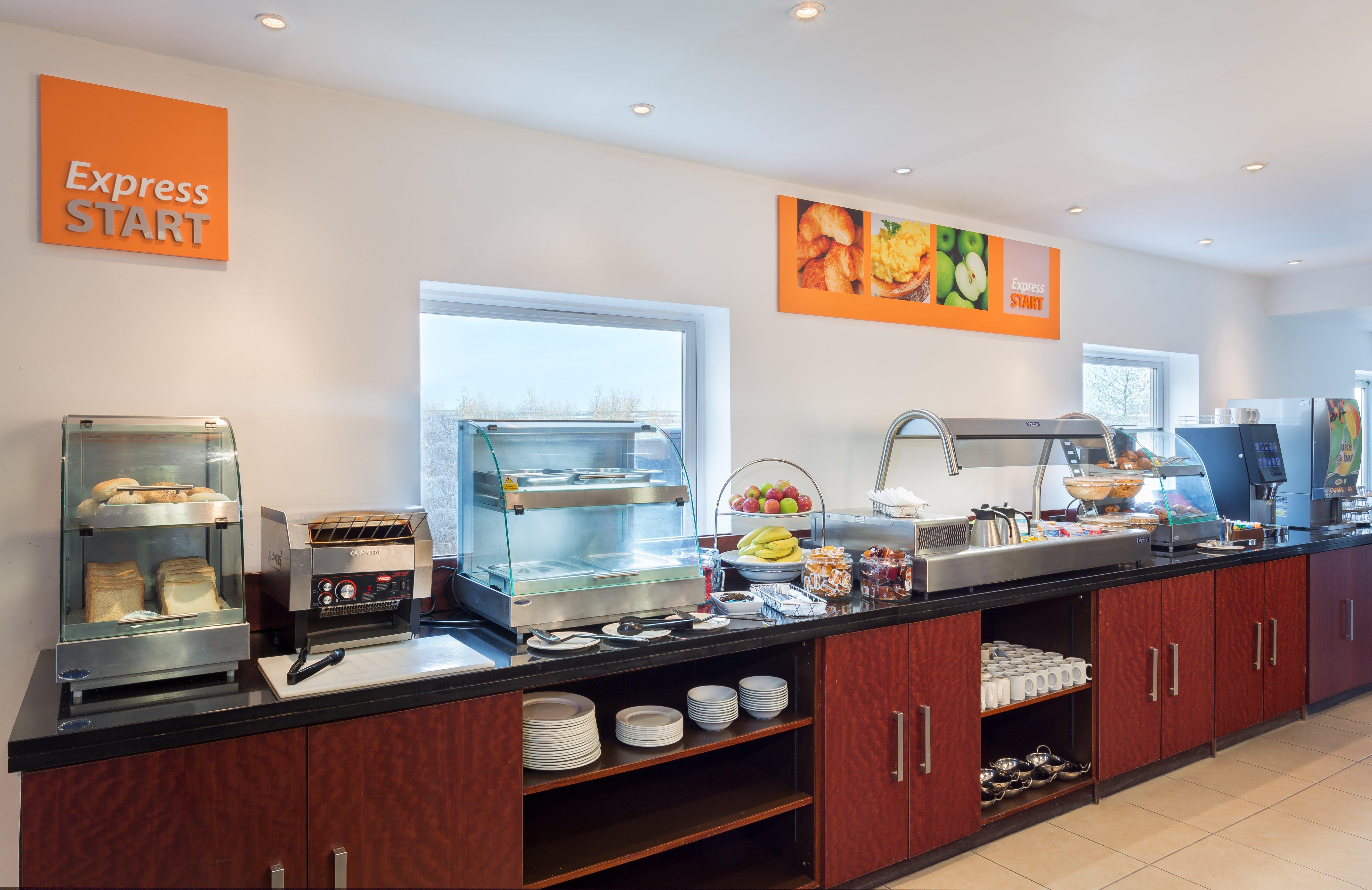 Holiday Inn Express Braintree By Ihg Eksteriør billede