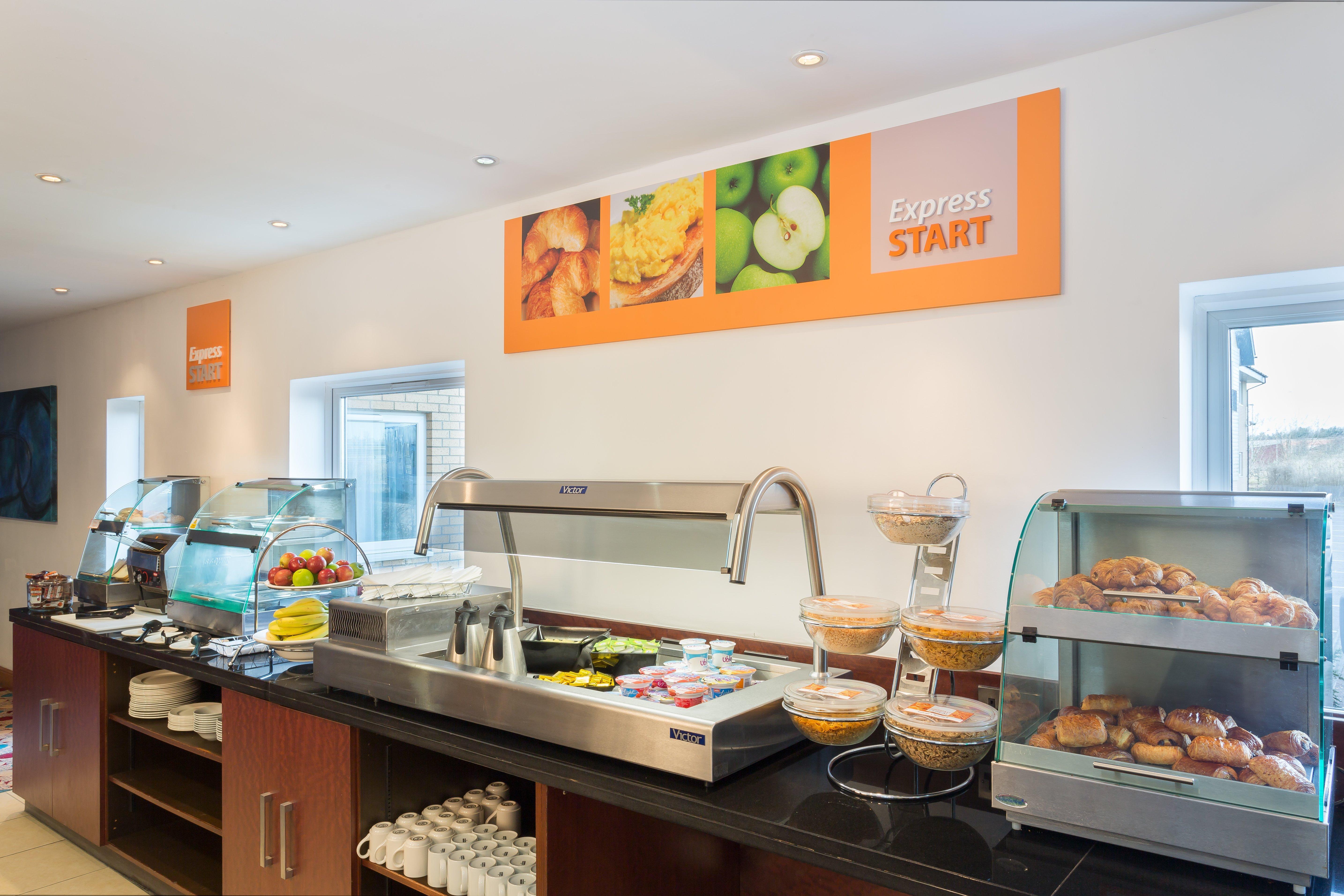 Holiday Inn Express Braintree By Ihg Eksteriør billede