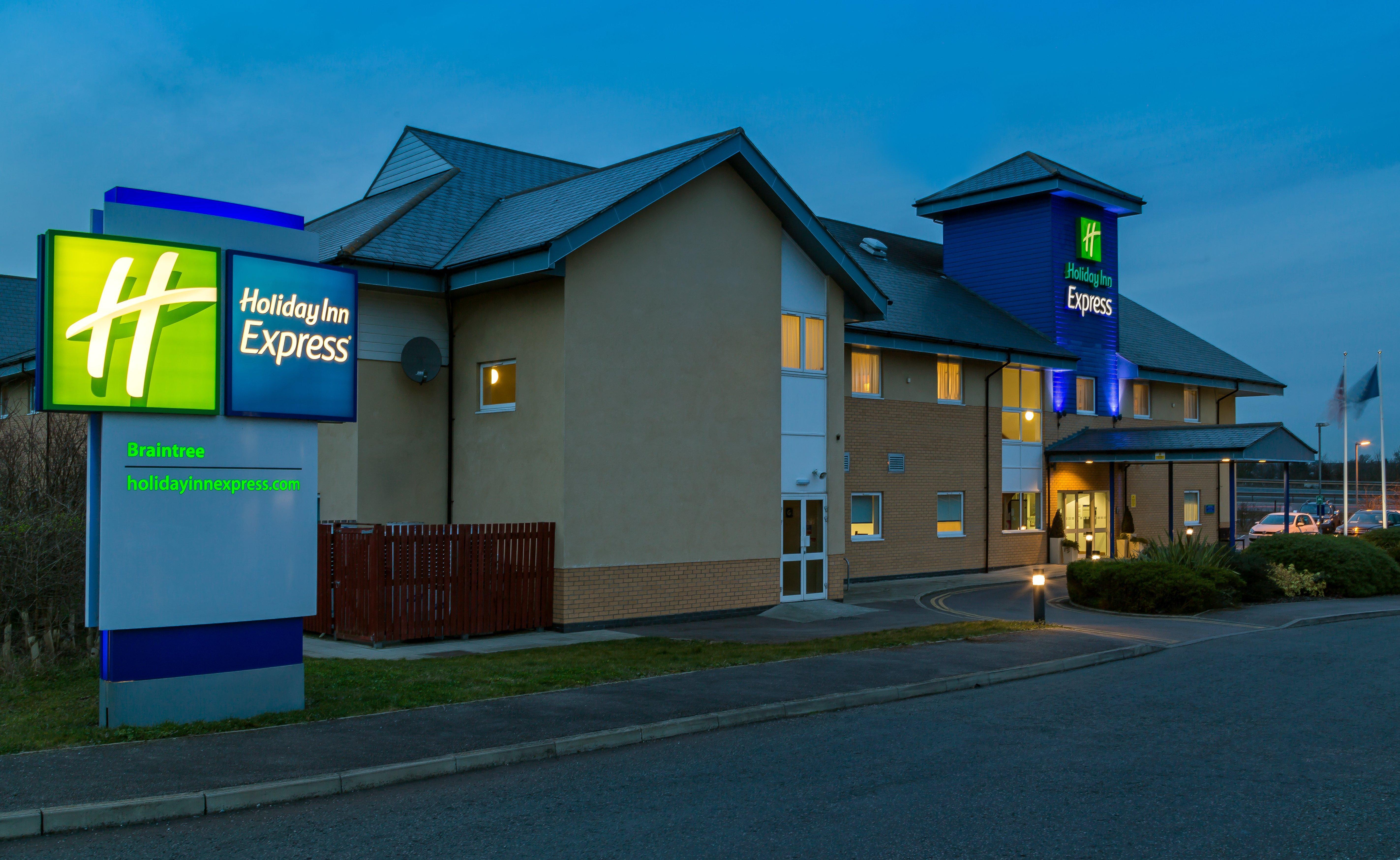 Holiday Inn Express Braintree By Ihg Eksteriør billede