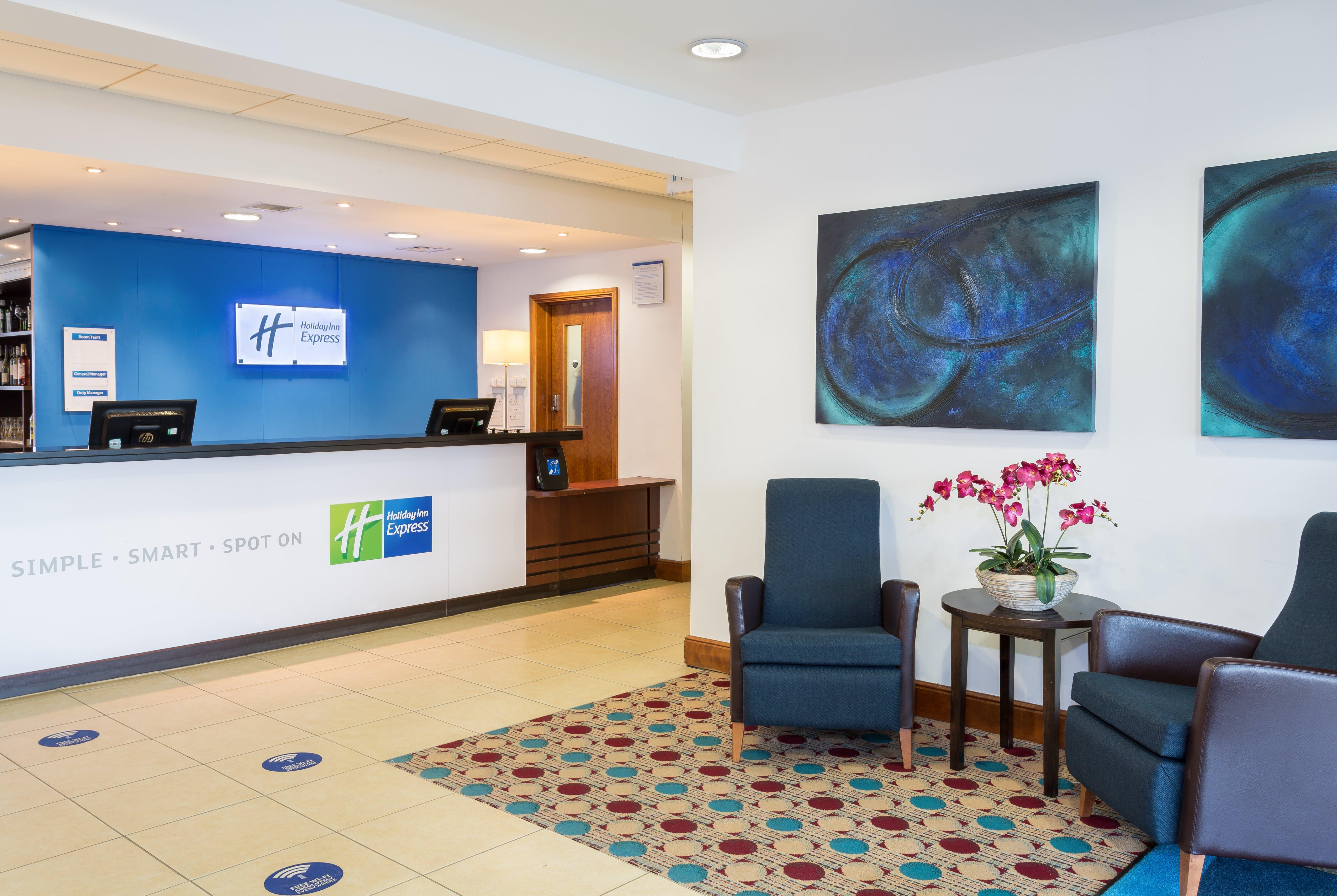Holiday Inn Express Braintree By Ihg Eksteriør billede