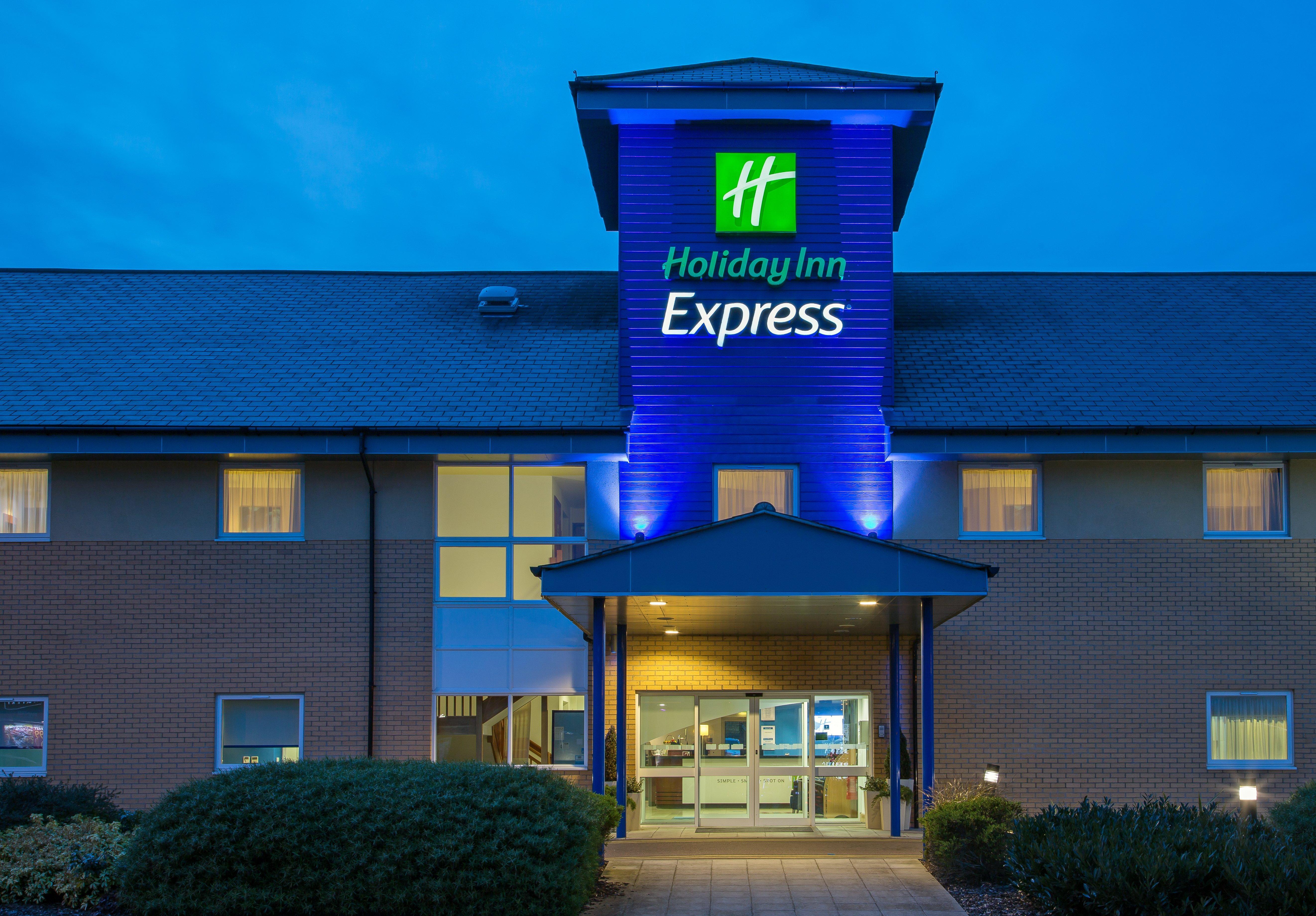 Holiday Inn Express Braintree By Ihg Eksteriør billede
