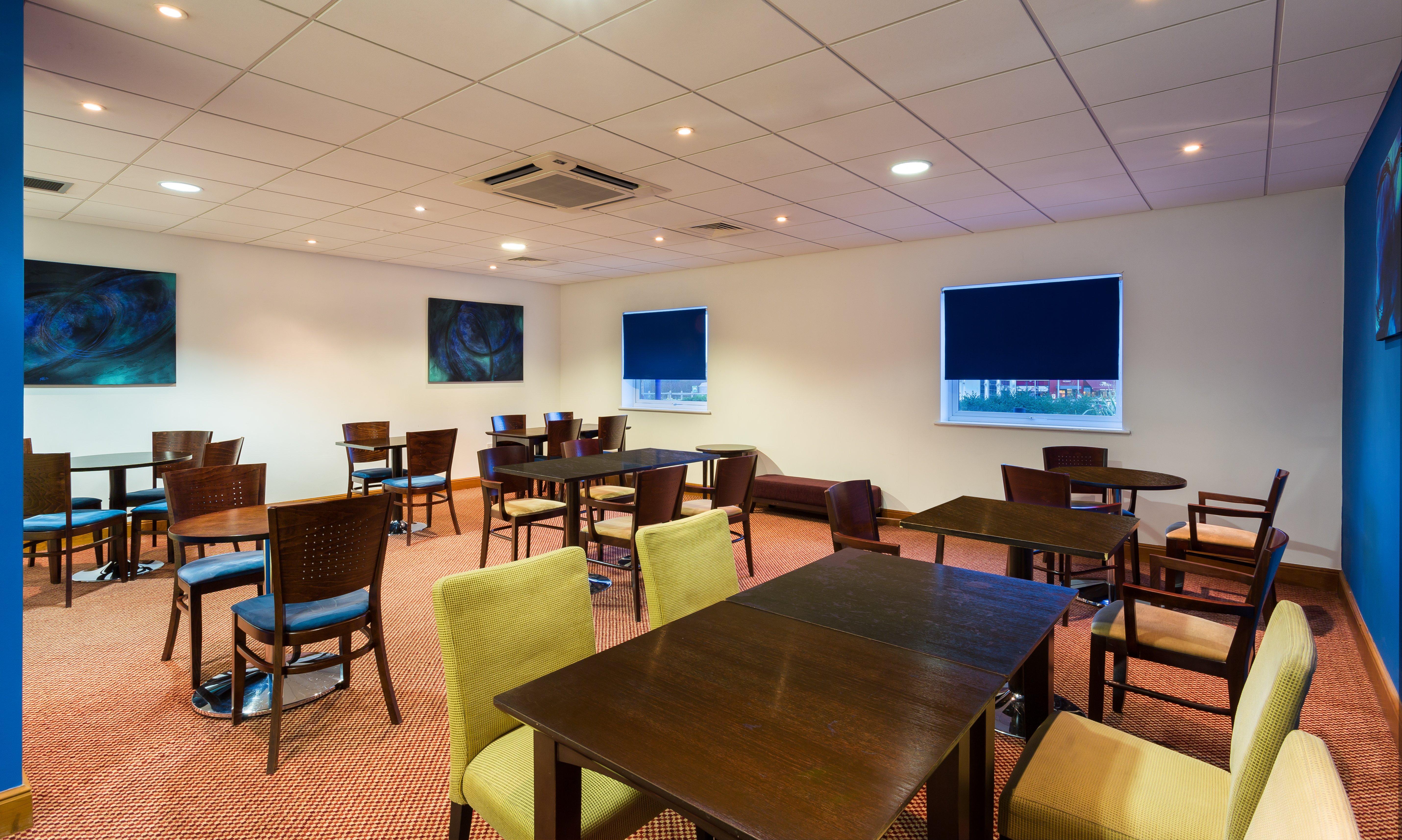 Holiday Inn Express Braintree By Ihg Eksteriør billede