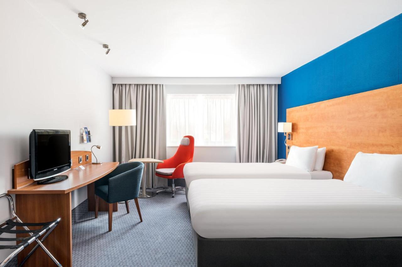 Holiday Inn Express Braintree By Ihg Eksteriør billede