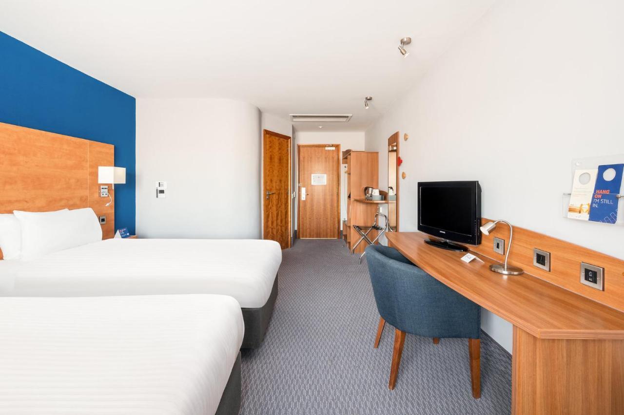 Holiday Inn Express Braintree By Ihg Eksteriør billede