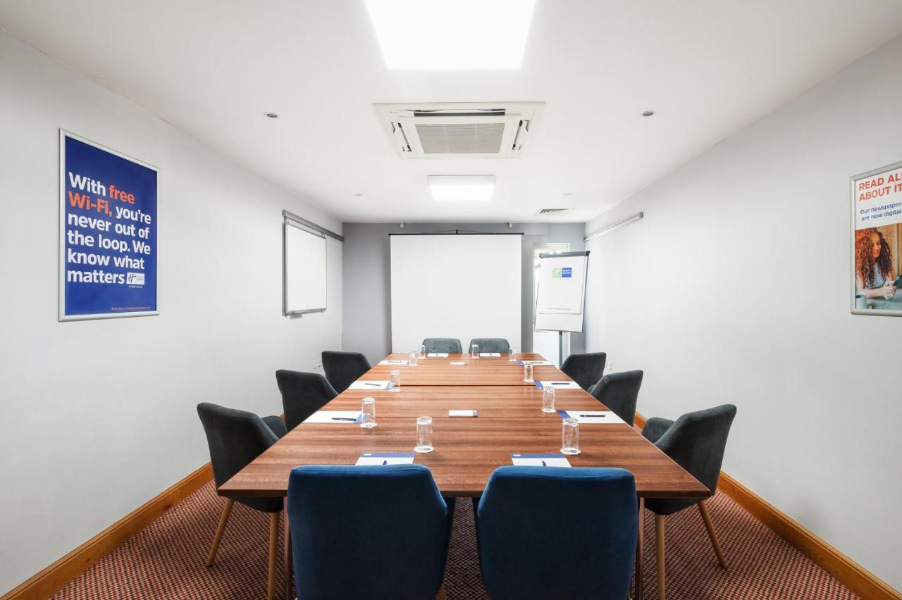 Holiday Inn Express Braintree By Ihg Eksteriør billede